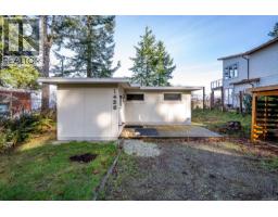 1426 Wilkinson Rd, Comox, BC V9M4B3 Photo 9