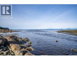 1426 Wilkinson Rd, Comox, BC V9M4B3 Photo 49