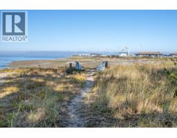 1426 Wilkinson Rd, Comox, BC V9M4B3 Photo 55