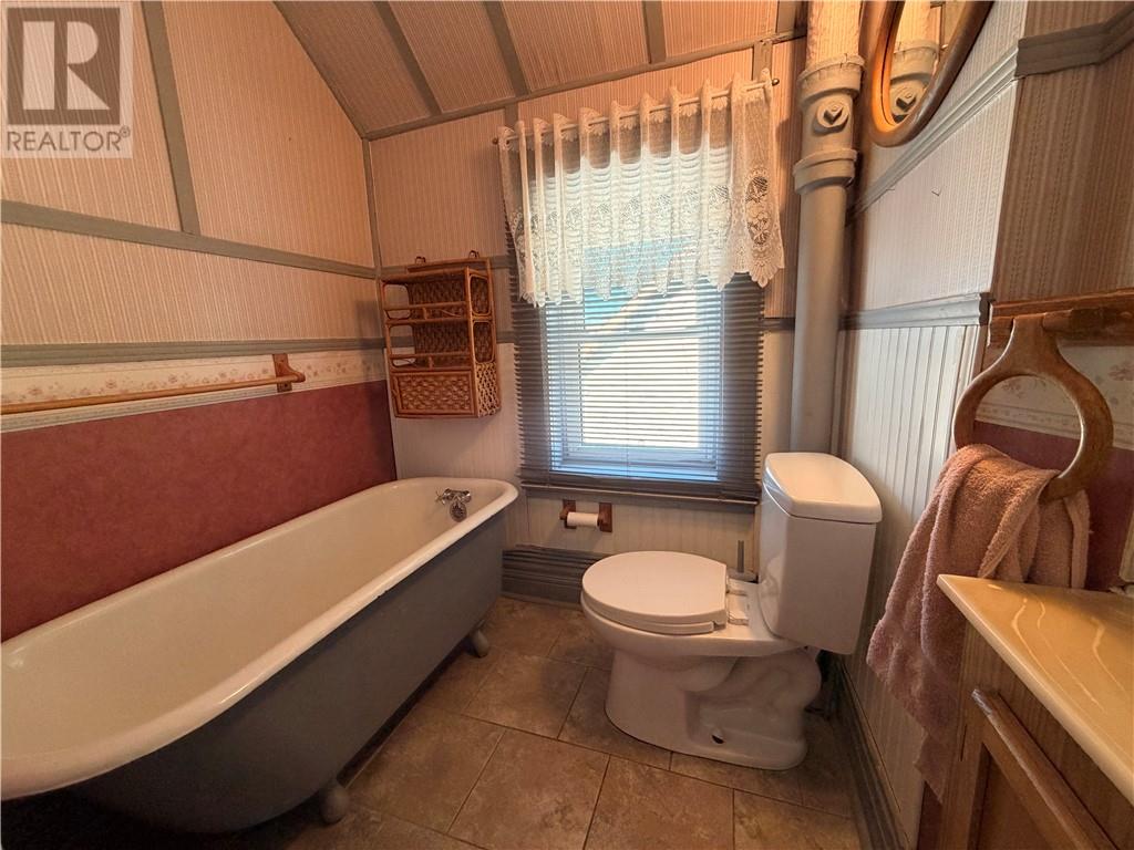 264 Mountain, Sudbury — photo 17