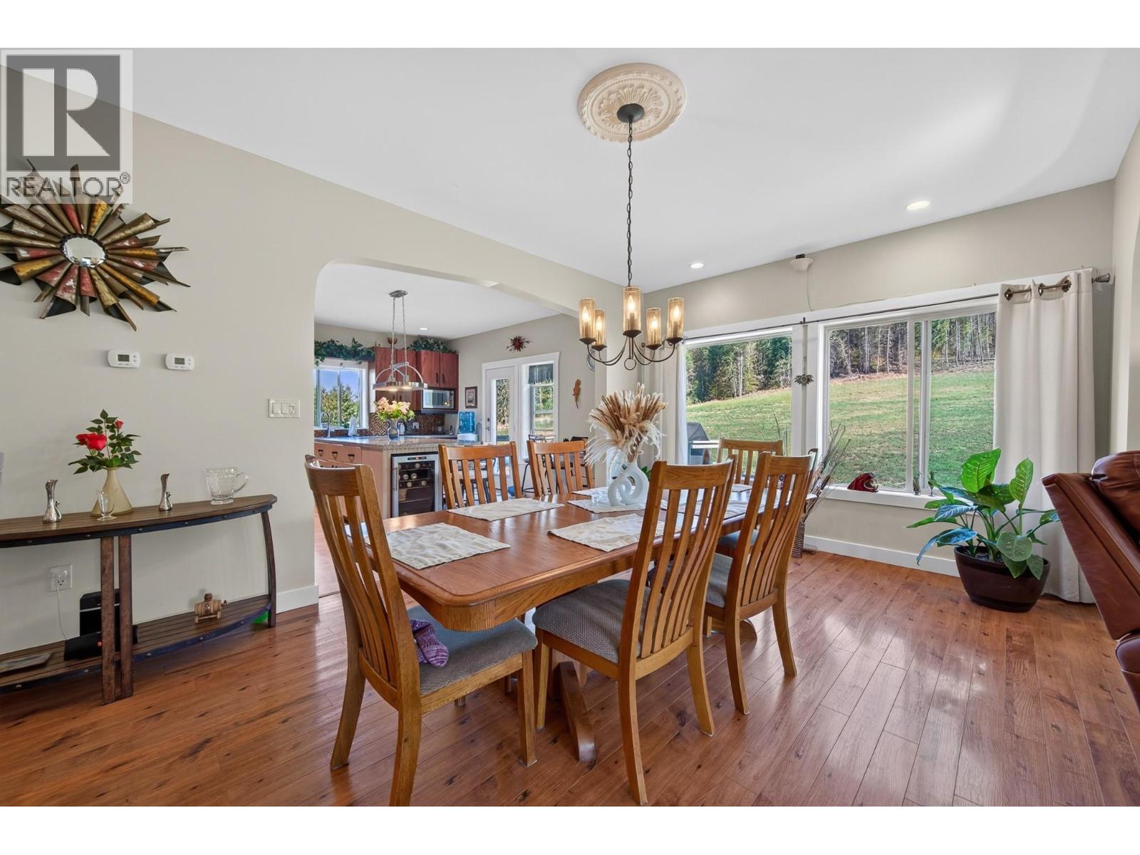 1672 Chase Falkland Road - 12