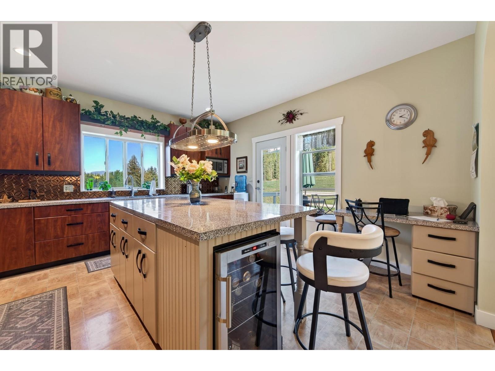 1672 Chase Falkland Road - Image 14