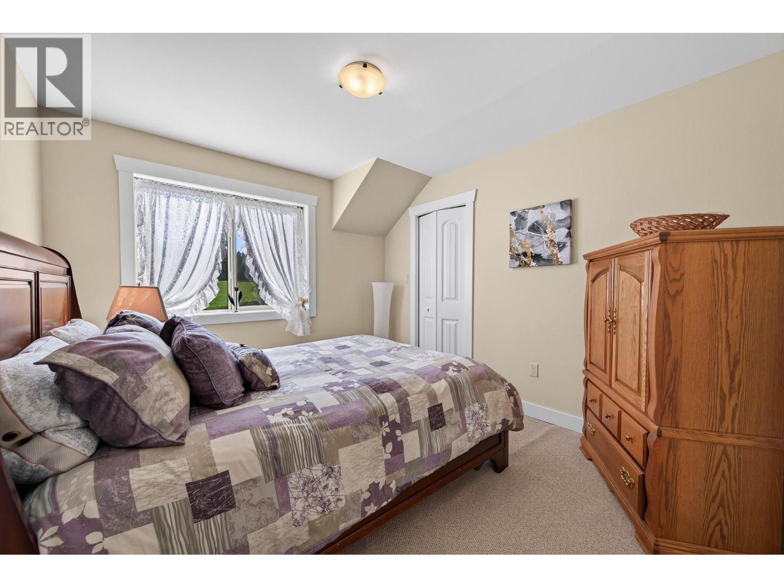 1672 Chase Falkland Road - 27