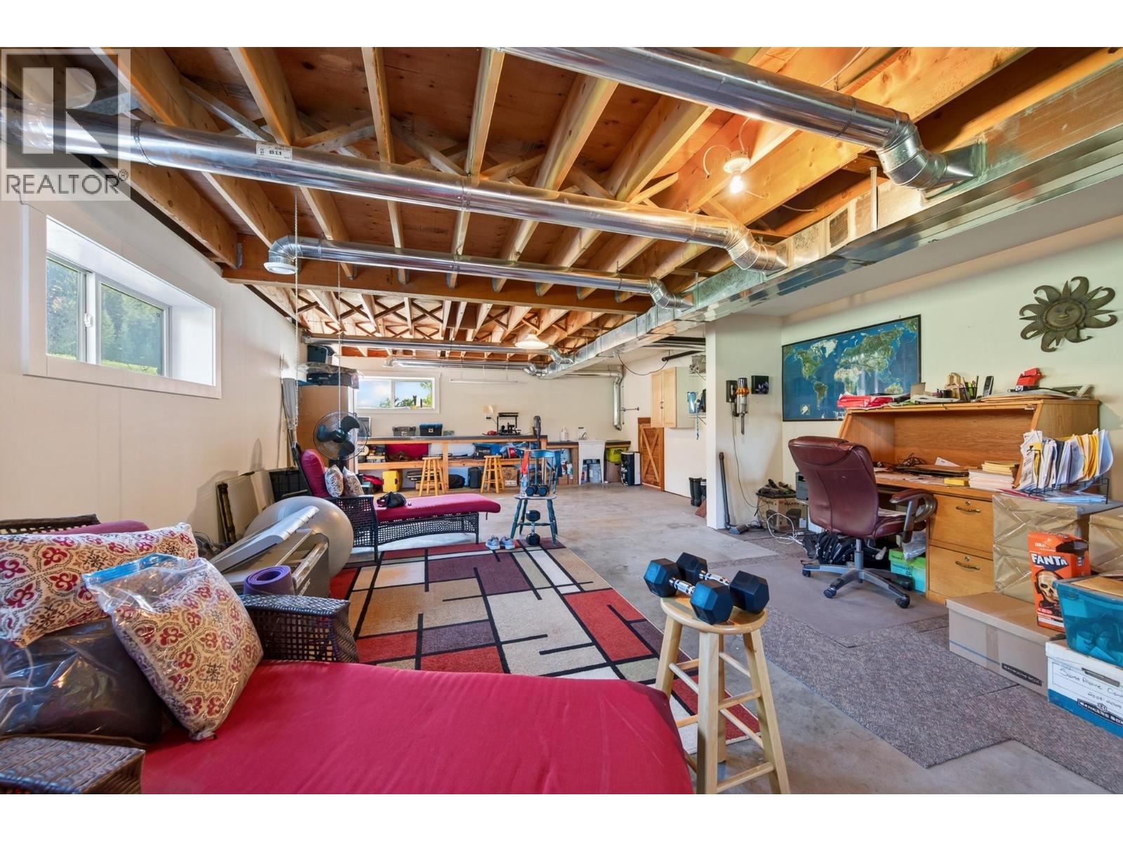 1672 Chase Falkland Road - 34