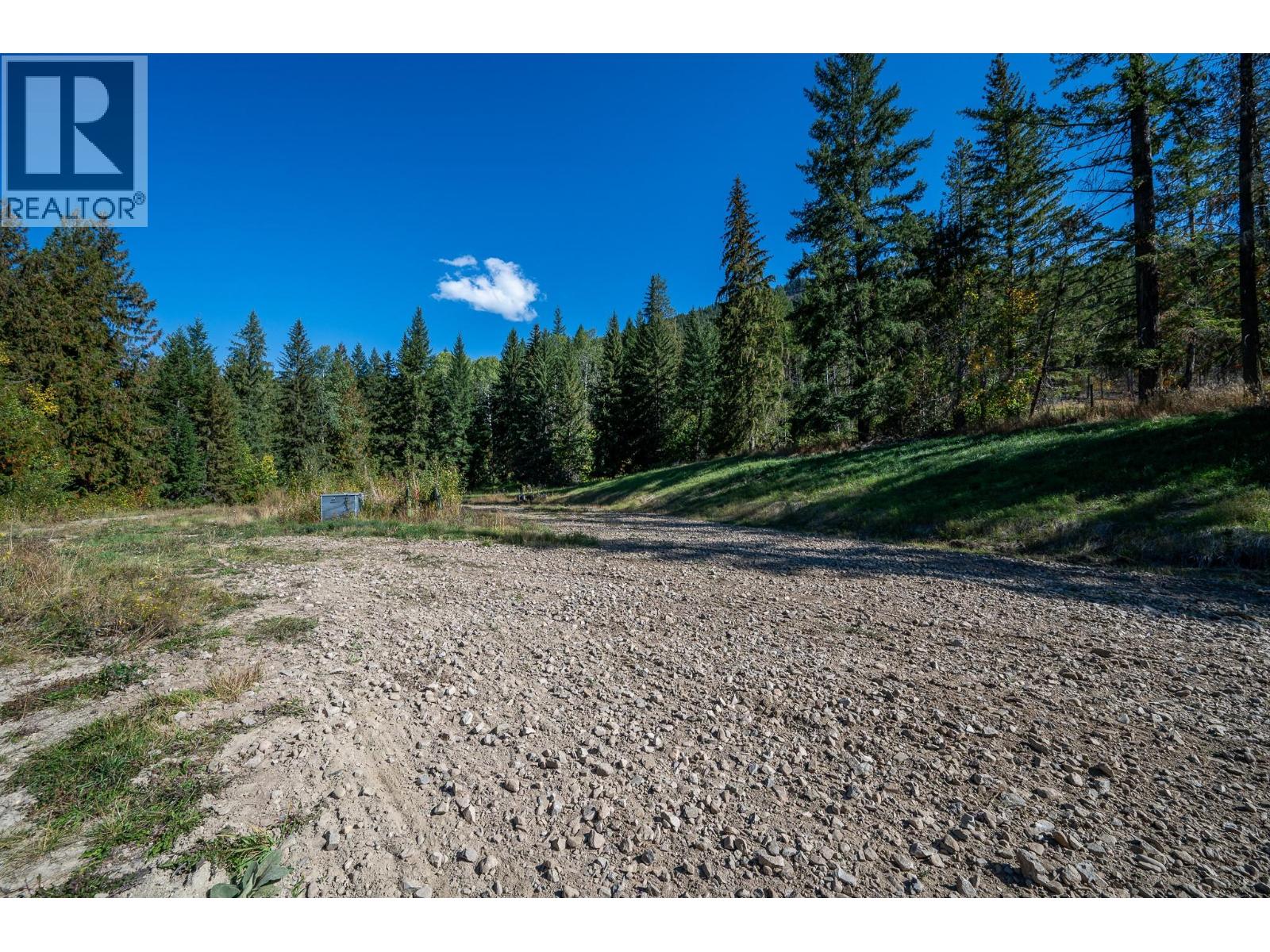 1672 Chase Falkland Road - 53