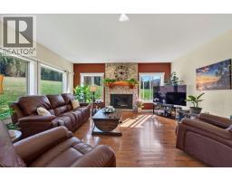 2pc Bathroom - 1672 Chase Falkland Road, Chase, BC V0E1M1 Photo 10