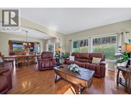 Living room - 1672 Chase Falkland Road, Chase, BC V0E1M1 Photo 11