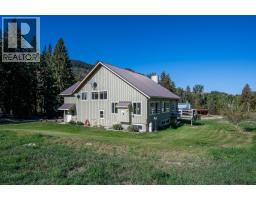 1672 Chase Falkland Road, Chase, BC V0E1M1 Photo 37