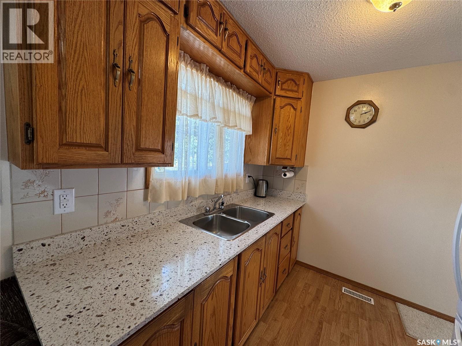 1909 7th AVENUE E, Regina — photo 10