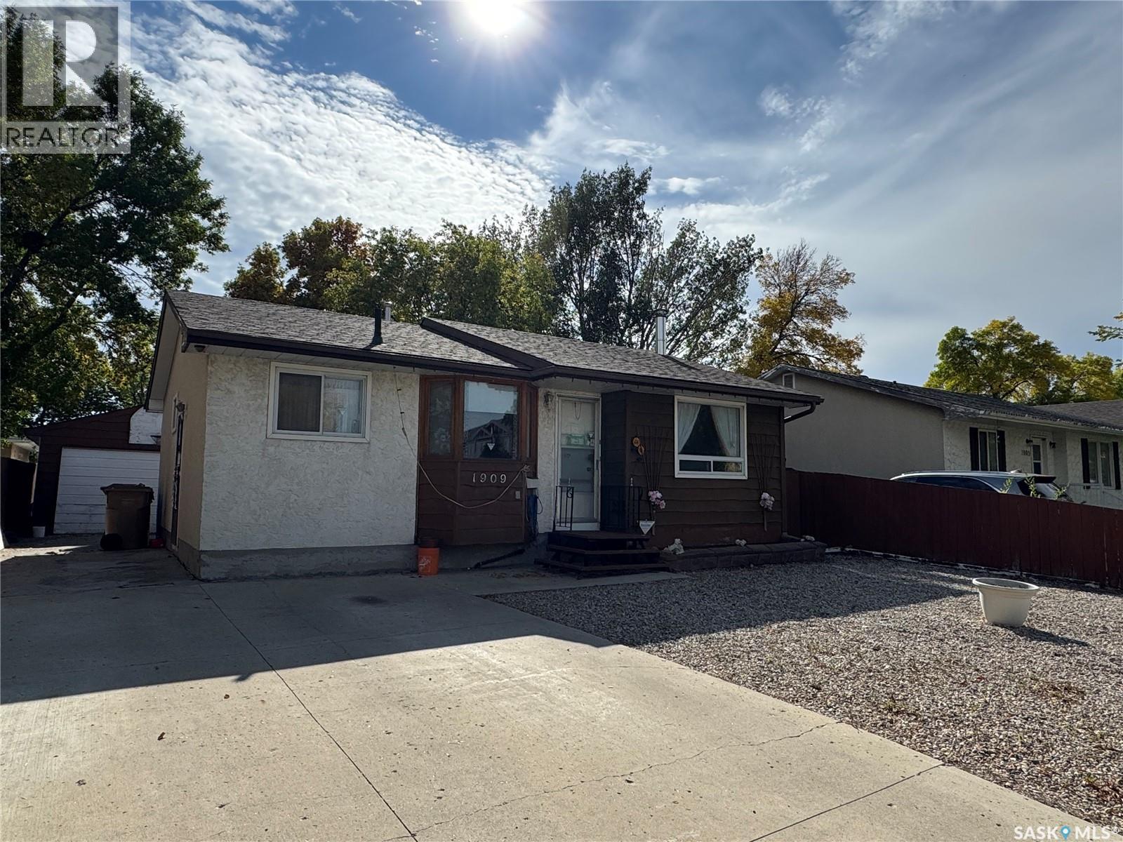 1909 7th AVENUE E, Regina — photo 3