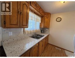 Laundry room - 1909 7th Avenue E, Regina, SK S4N4M7 Photo 10