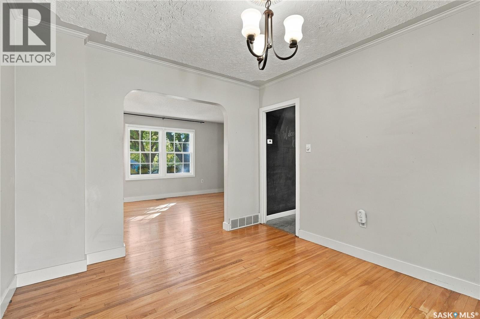 221 Elm STREET, Saskatoon — photo 14