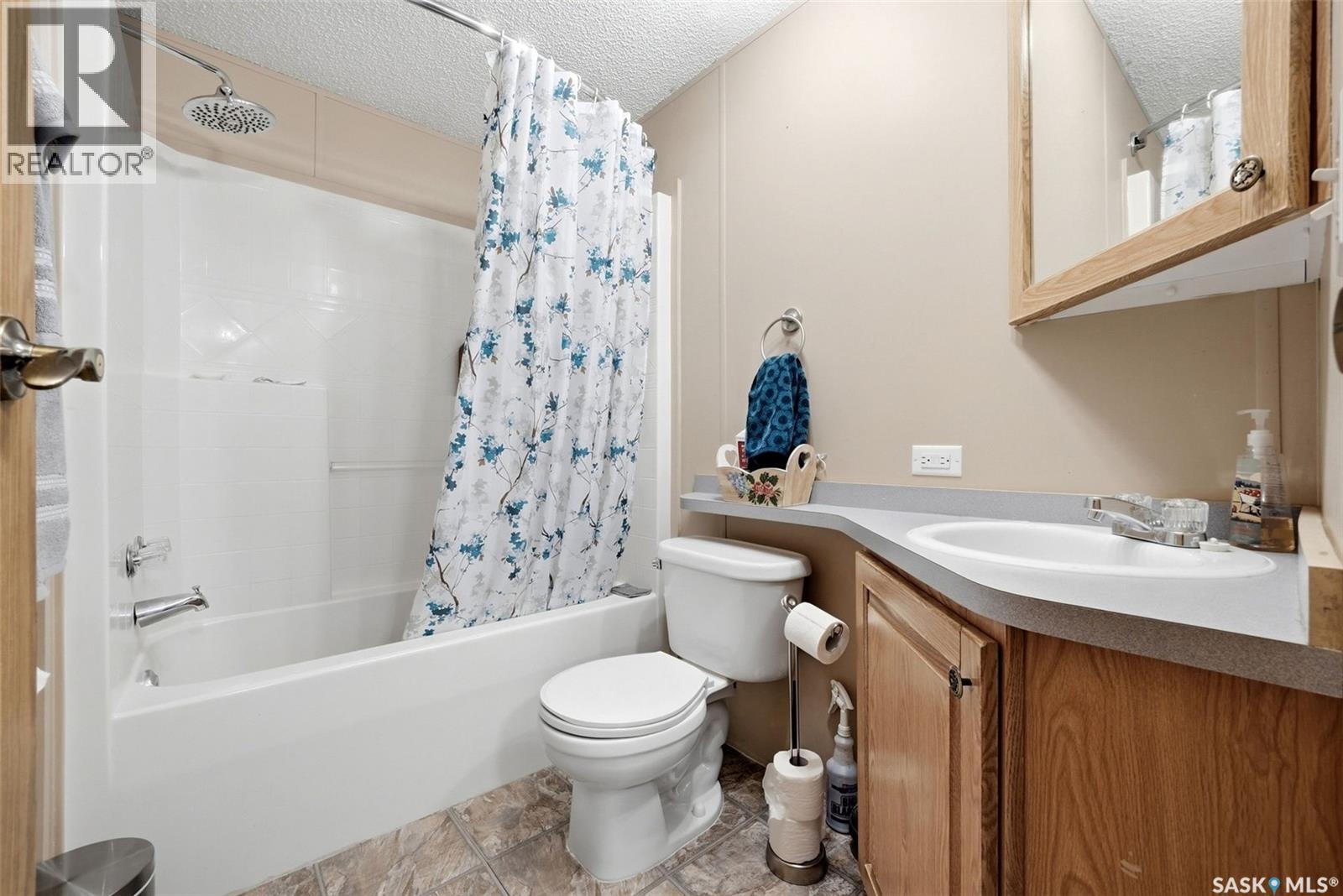44 Walters COURT, Pilot Butte — photo 20