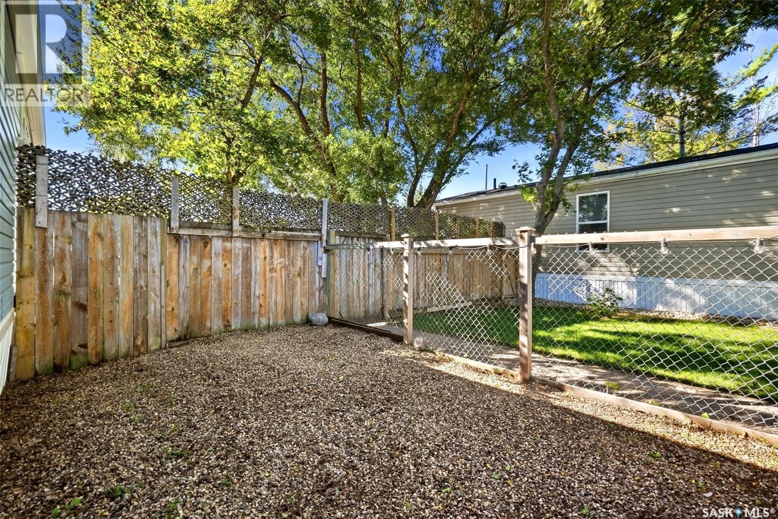 44 Walters COURT, Pilot Butte — photo 30