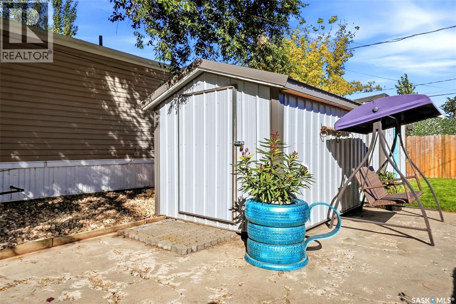 44 Walters COURT, Pilot Butte — photo 31