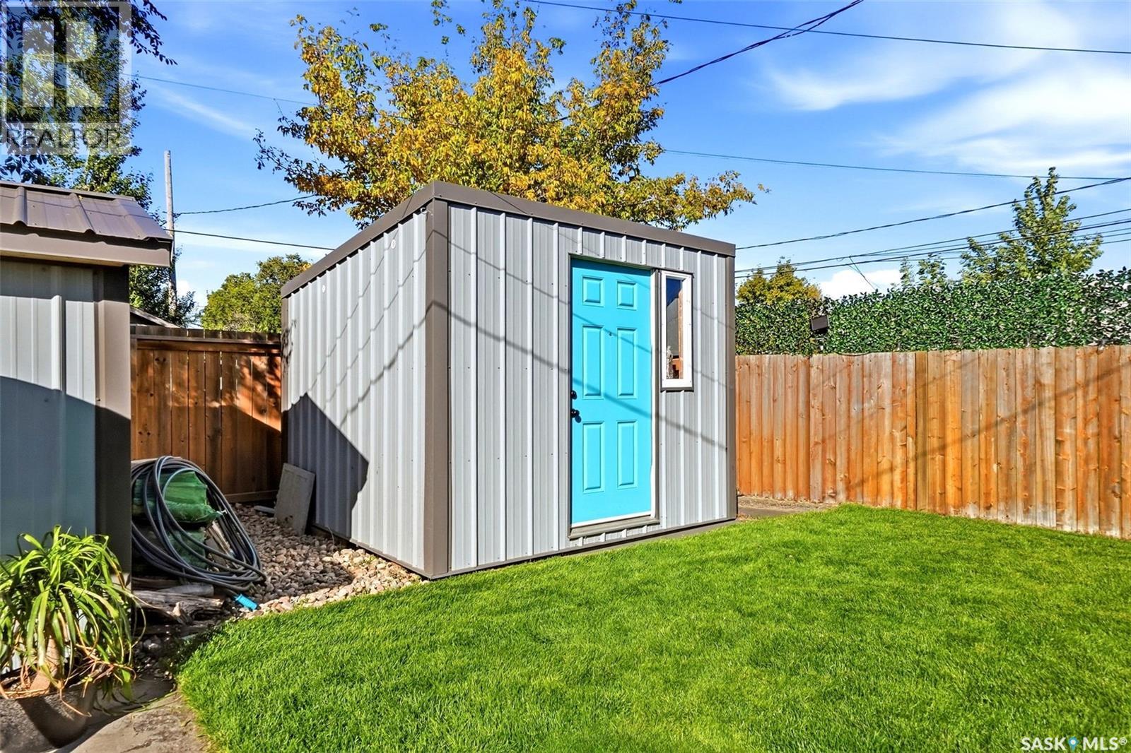 44 Walters COURT, Pilot Butte — photo 32