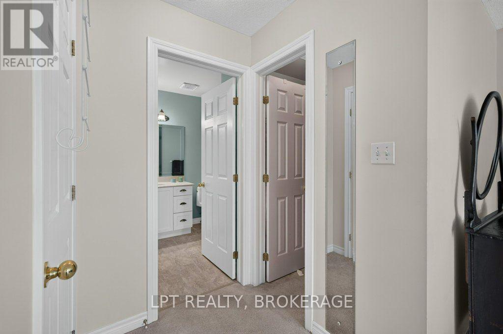 401 WATERLOO DRIVE - Image 22