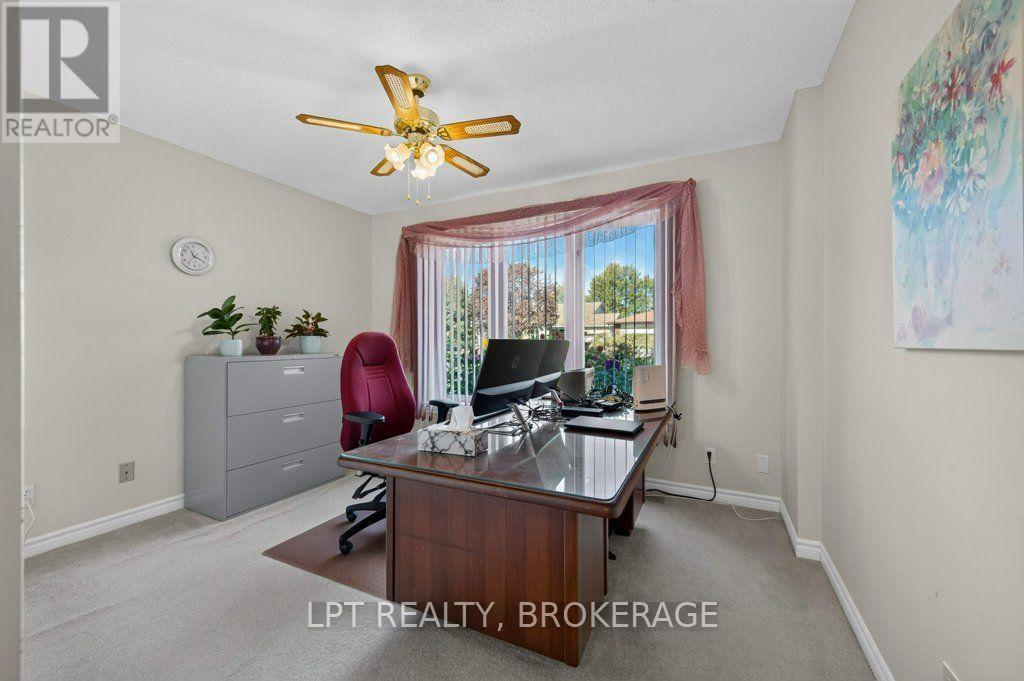 401 WATERLOO DRIVE - Image 26