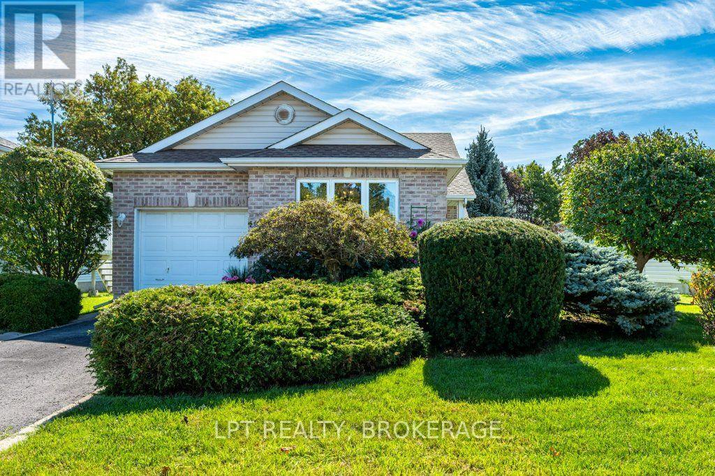 401 WATERLOO DRIVE, Kingston (East Gardiners Rd) — photo 3