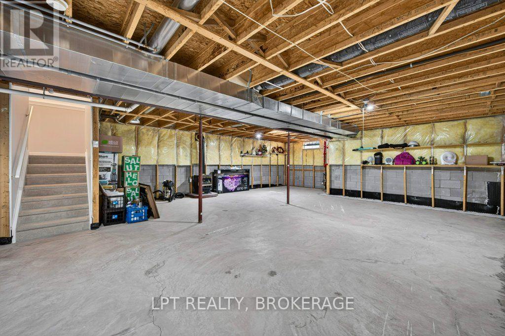 401 WATERLOO DRIVE - Image 31