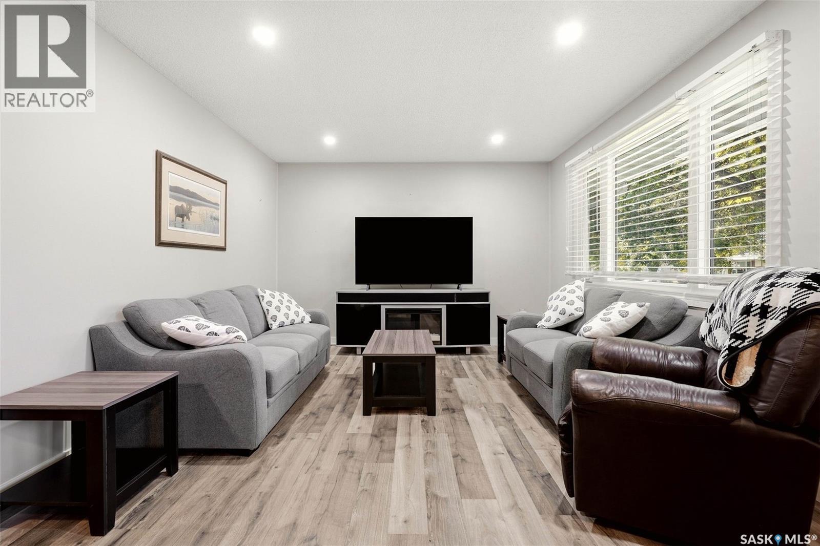 16 Sandison CRESCENT - 10