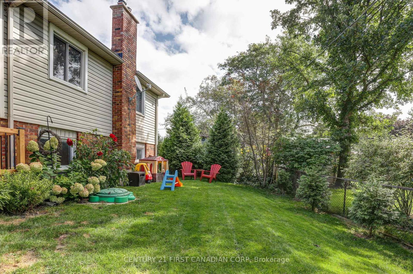 24 ERINLEA DRIVE, St. Thomas — photo 6