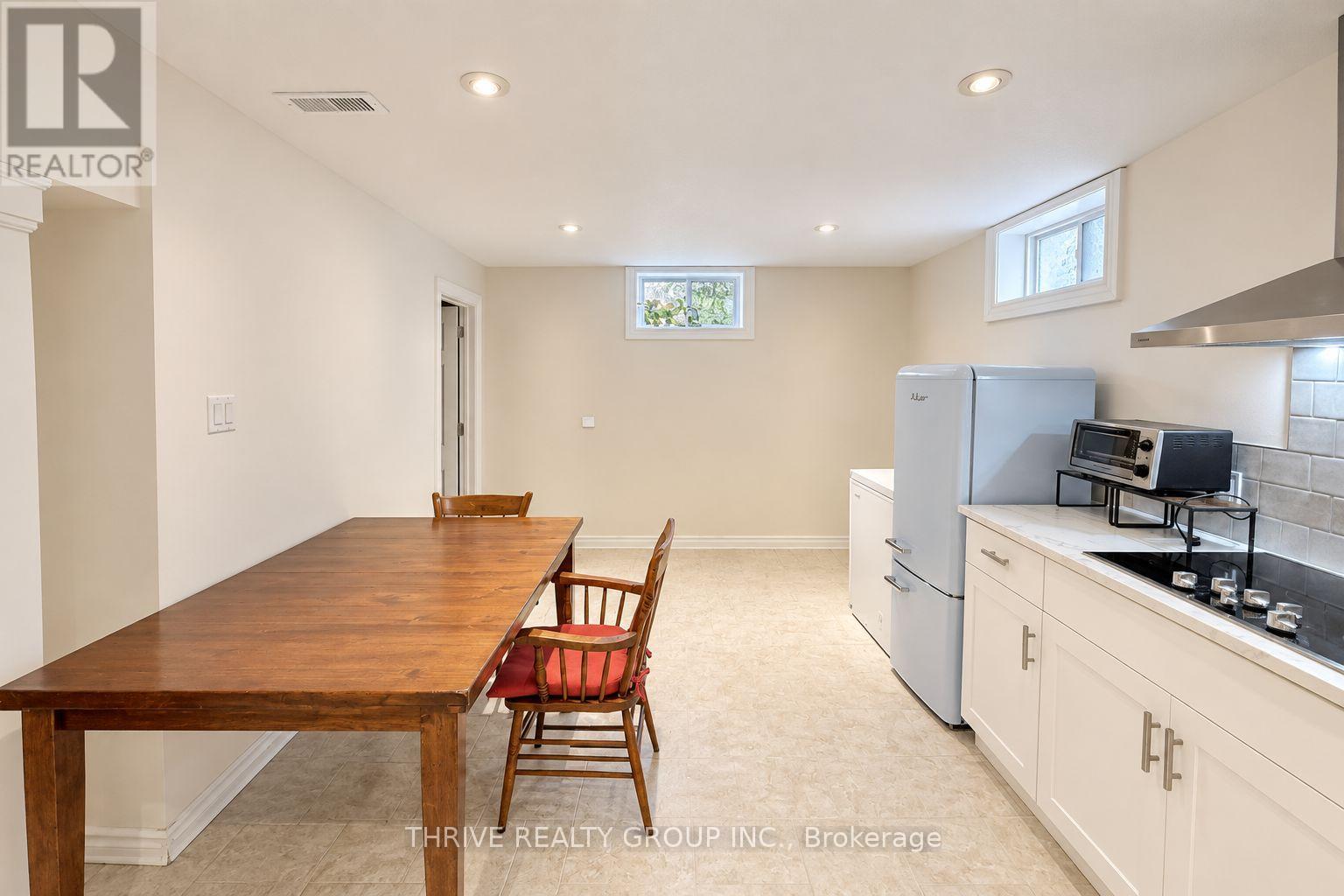 632 SHERENE TERRACE, London North (North P) — photo 9