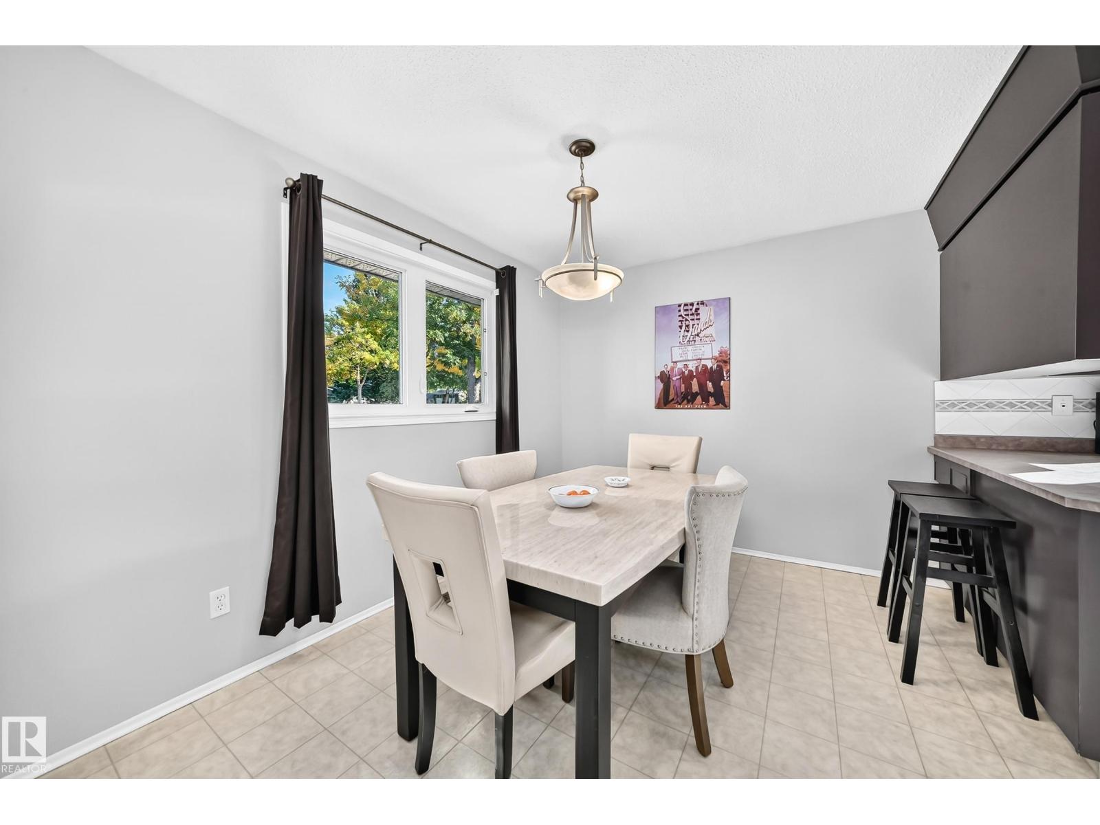 6107 146 AV NW - 15