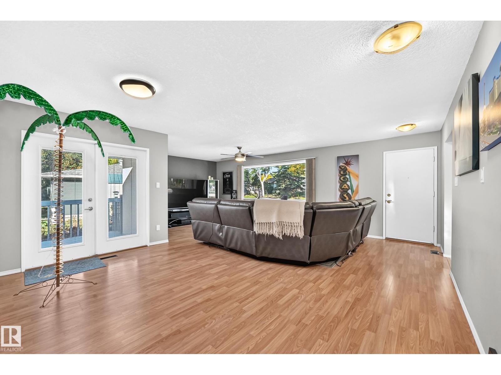 6107 146 AV NW - 3