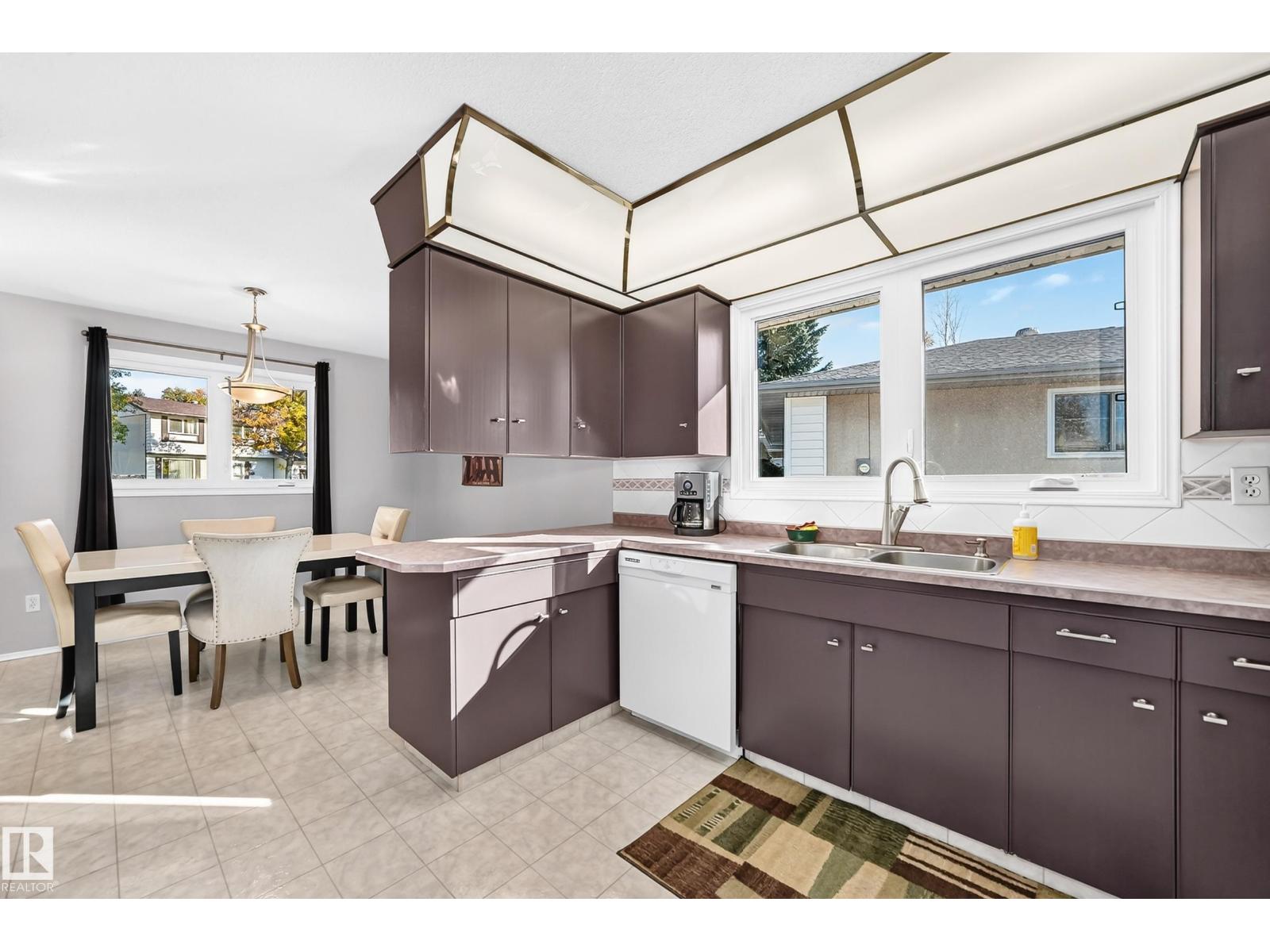 6107 146 AV NW - 9