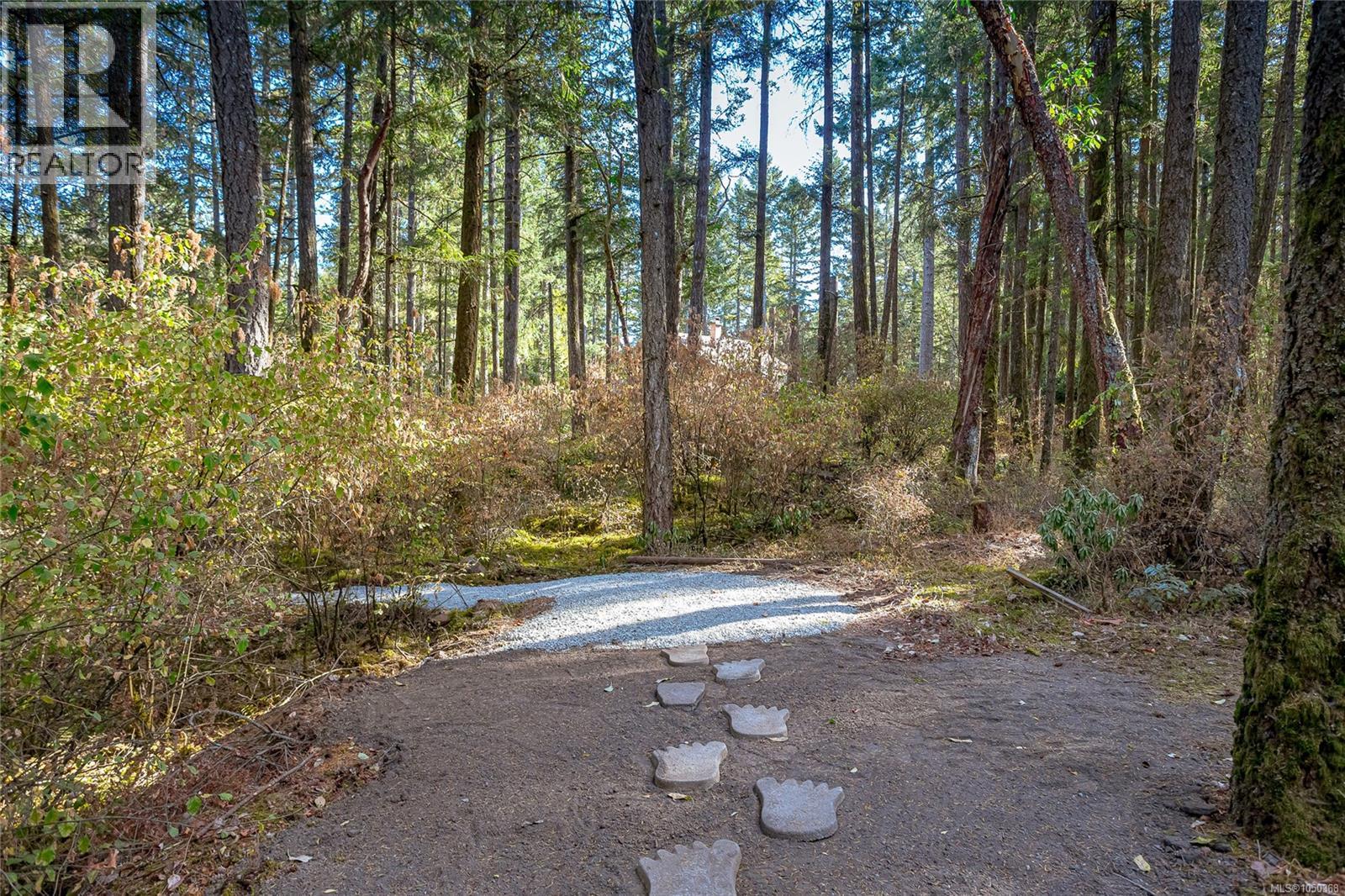 661 Millstream Lake Rd - Image 37