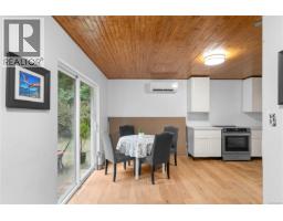 Living room - 436 Hemlock Ave, Gabriola Island, BC V0R1X1 Photo 7