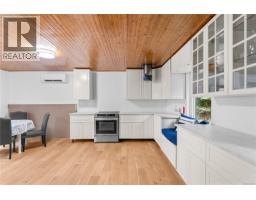 436 Hemlock Ave, Gabriola Island, BC V0R1X1 Photo 9