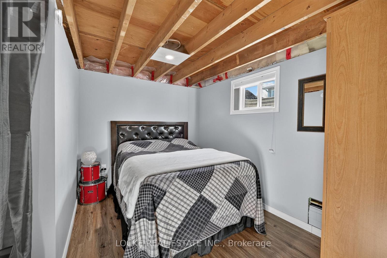 1501 QUEENSWOOD CRESCENT - Image 33