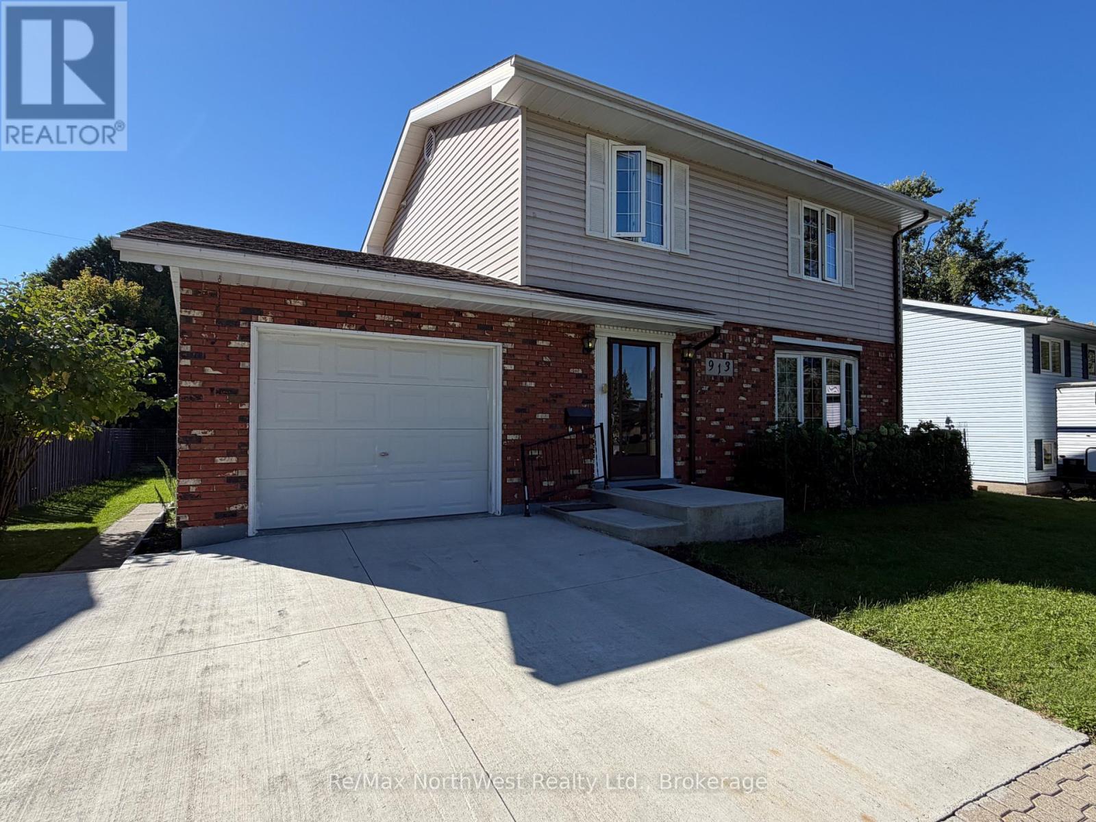 913 BANTA BOULEVARD, Fort Frances