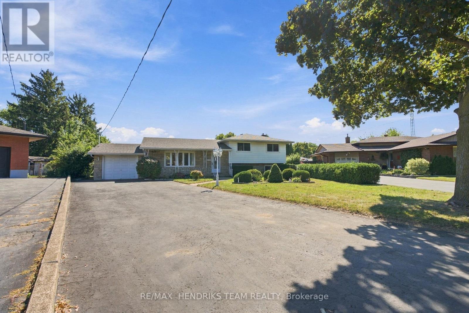 8 EMPRESS COURT, St. Catharines (Lakeport) — photo 3