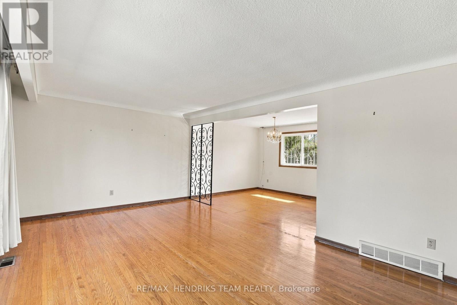 8 EMPRESS COURT, St. Catharines (Lakeport) — photo 7