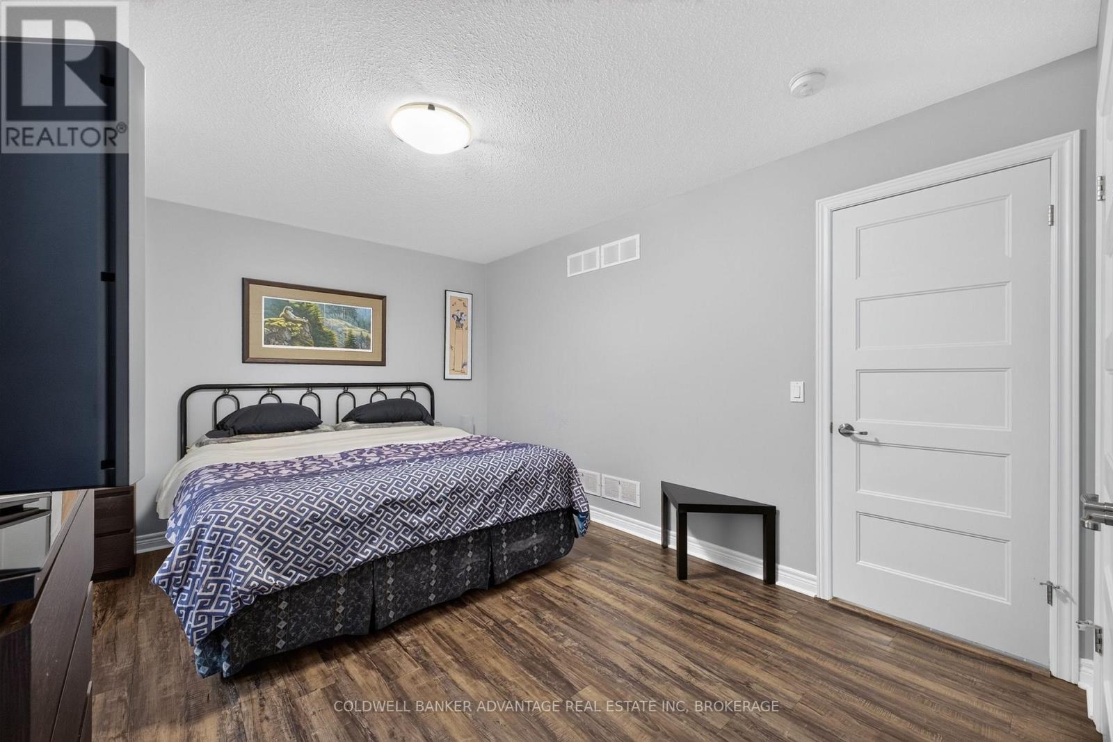 211 CLASSIC AVENUE - 14