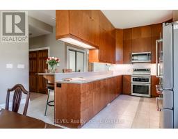 Kitchen - 19 Francesco Crescent, St  Catharines, ON L2S4C7 Photo 9