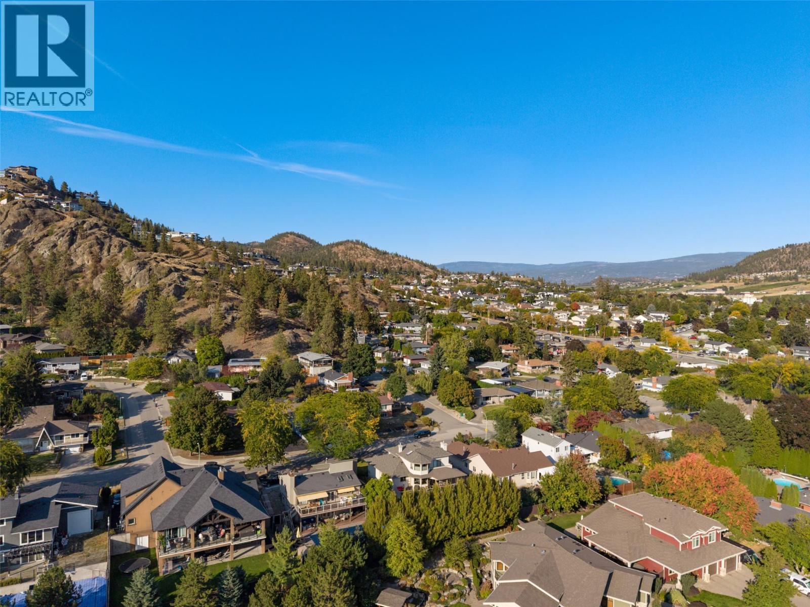  1385 Mountain Avenue, Kelowna