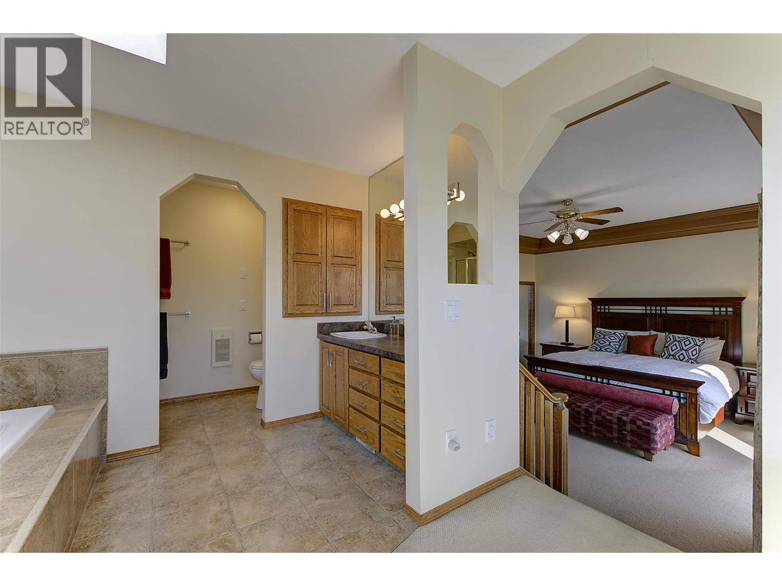  1385 Mountain Avenue, Kelowna
