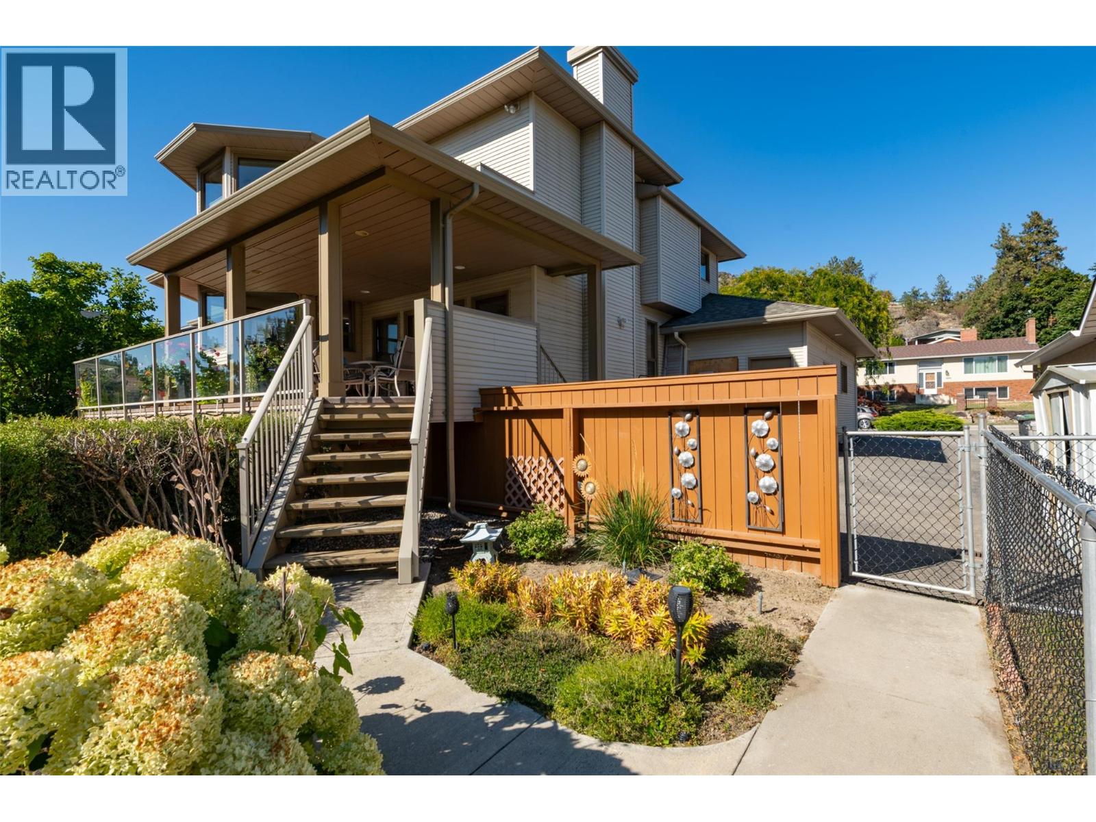 1385 Mountain Avenue, Kelowna