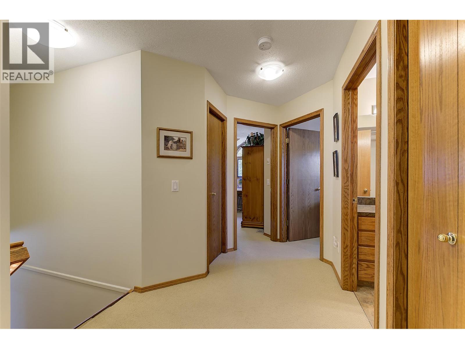  1385 Mountain Avenue, Kelowna
