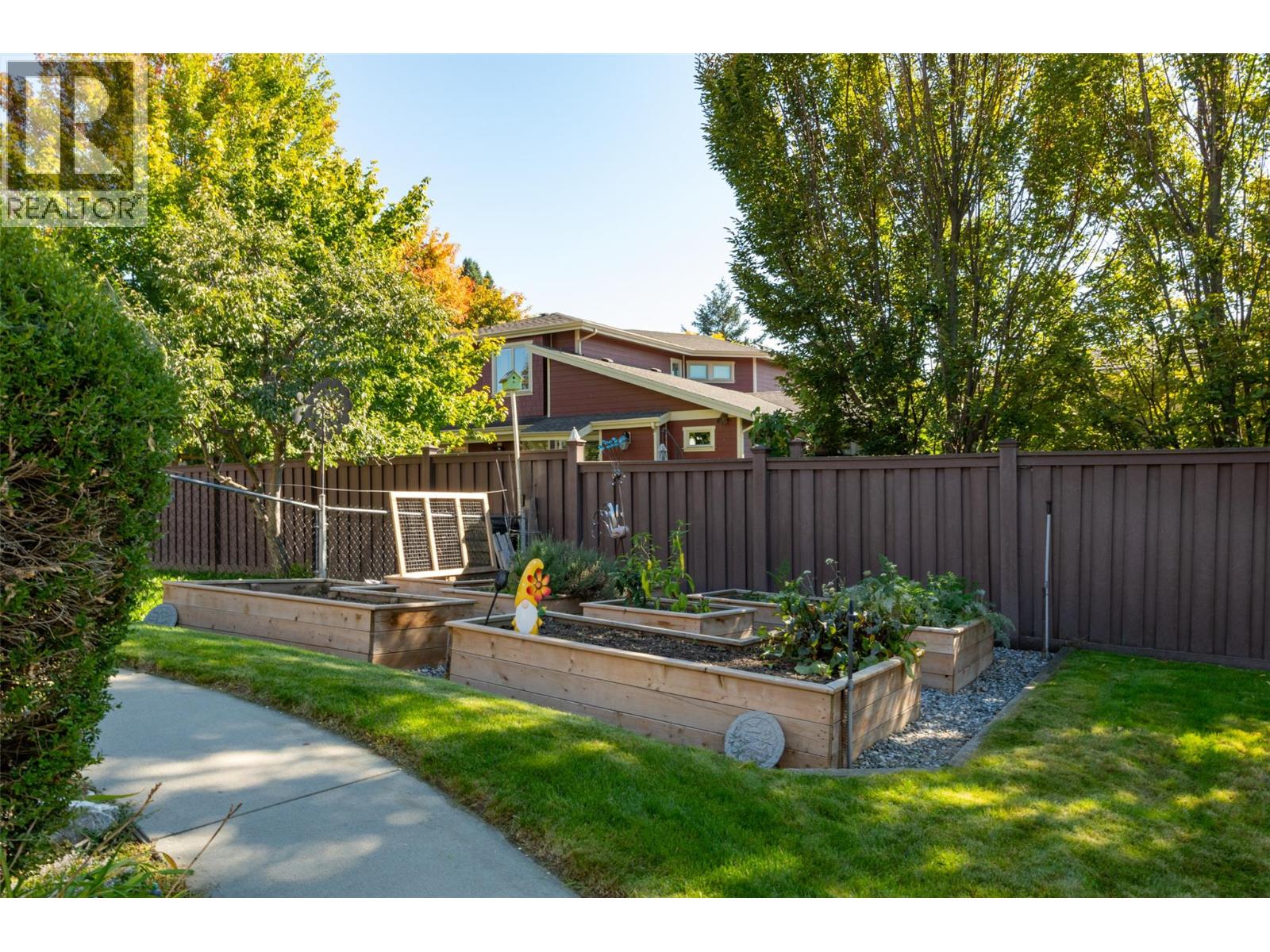  1385 Mountain Avenue, Kelowna