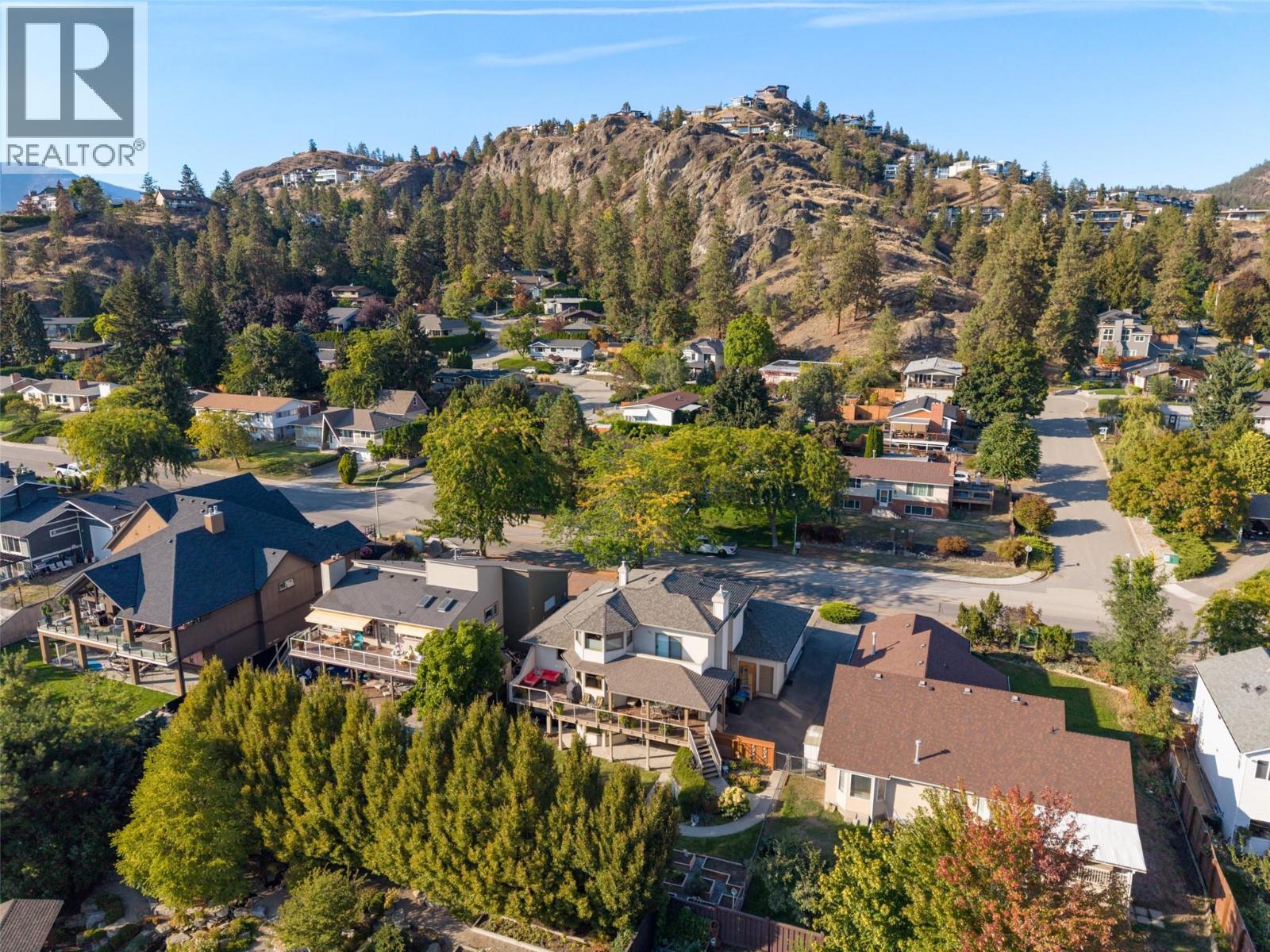  1385 Mountain Avenue, Kelowna