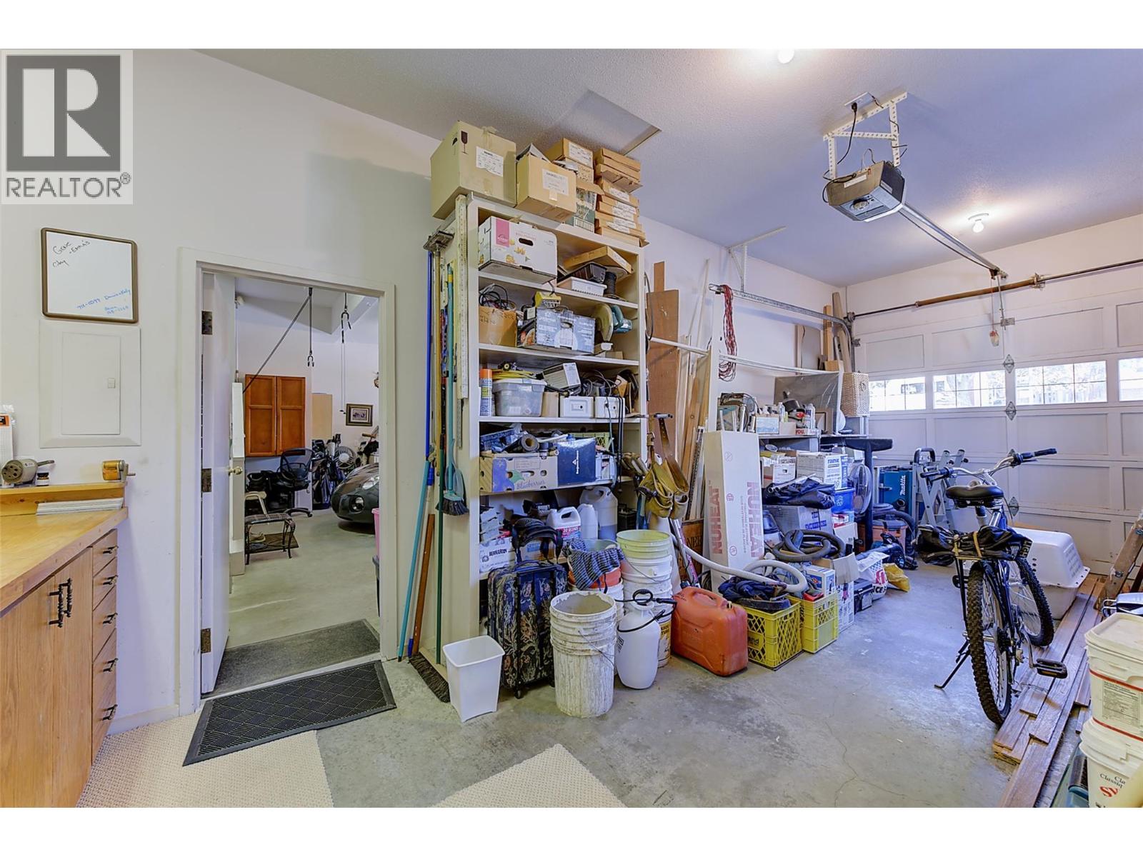  1385 Mountain Avenue, Kelowna