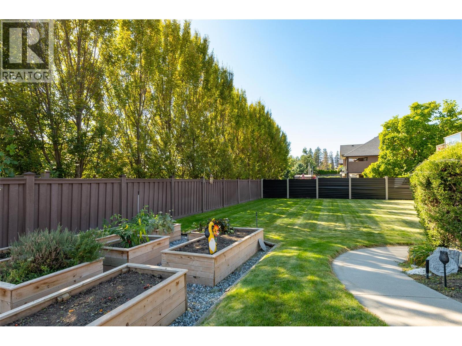  1385 Mountain Avenue, Kelowna