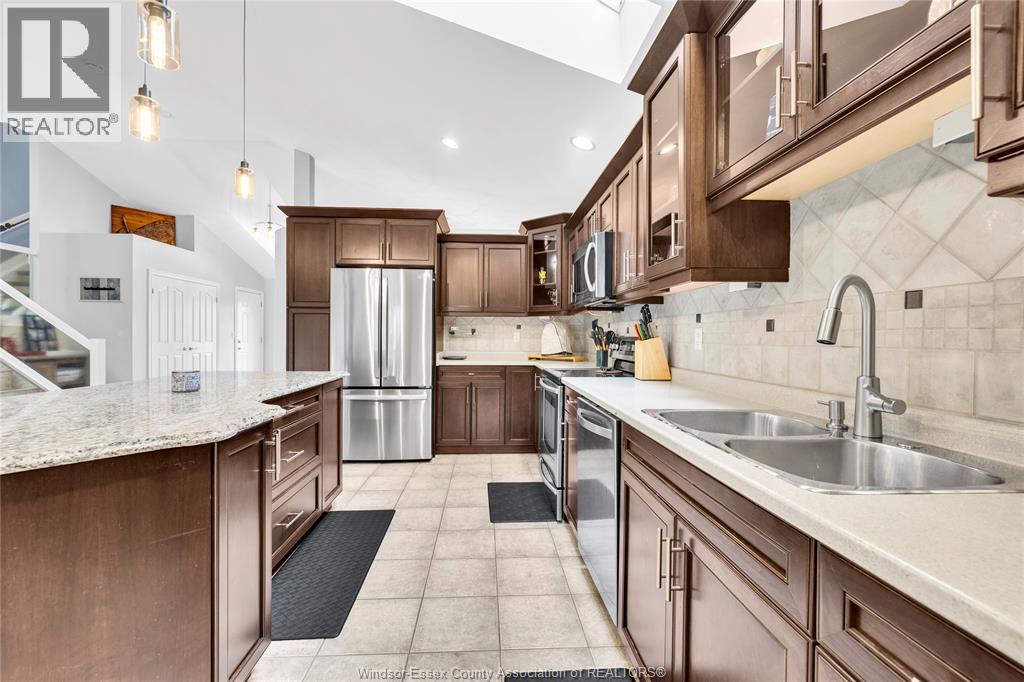 1371 MATTHEW CRESCENT, Lakeshore — photo 12