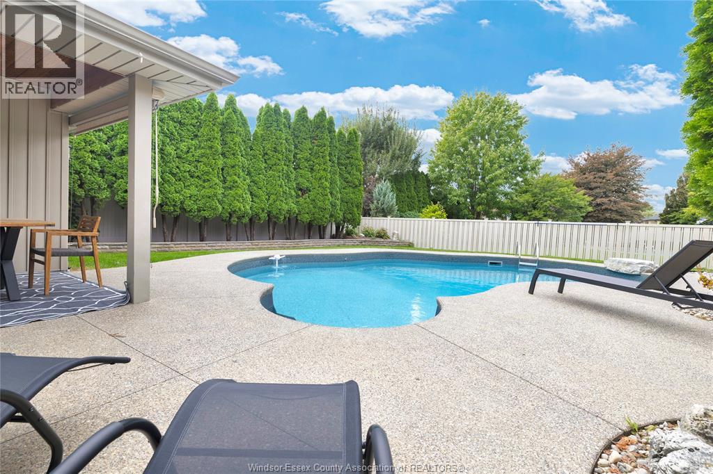 1371 MATTHEW CRESCENT - 35