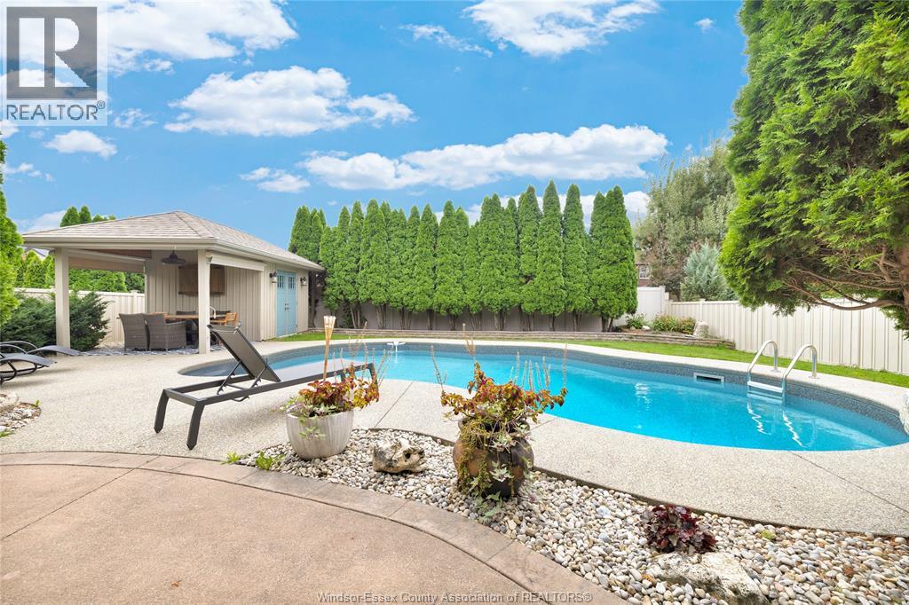 1371 MATTHEW CRESCENT - 41